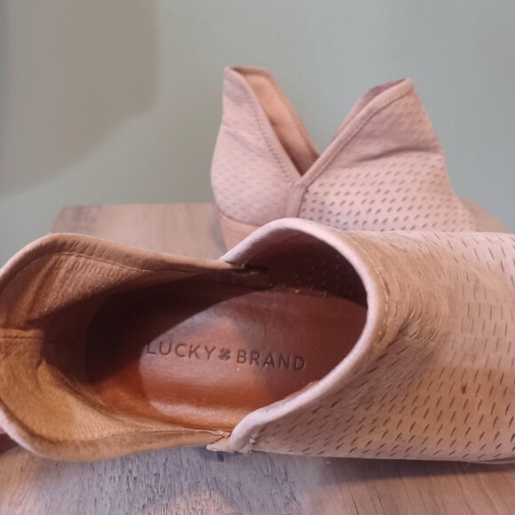 LUCKY BRAND Baley Ankle Boots Tan 7.5 - Picture 5 of 13
